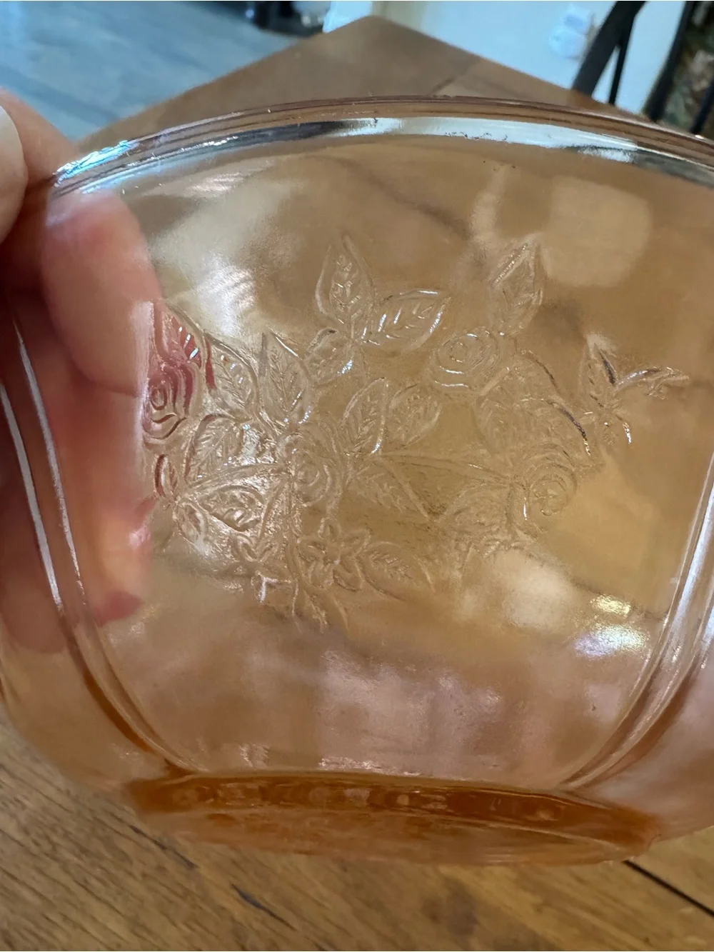 Vintage Federal Glass bowl in the Pink Sharon 